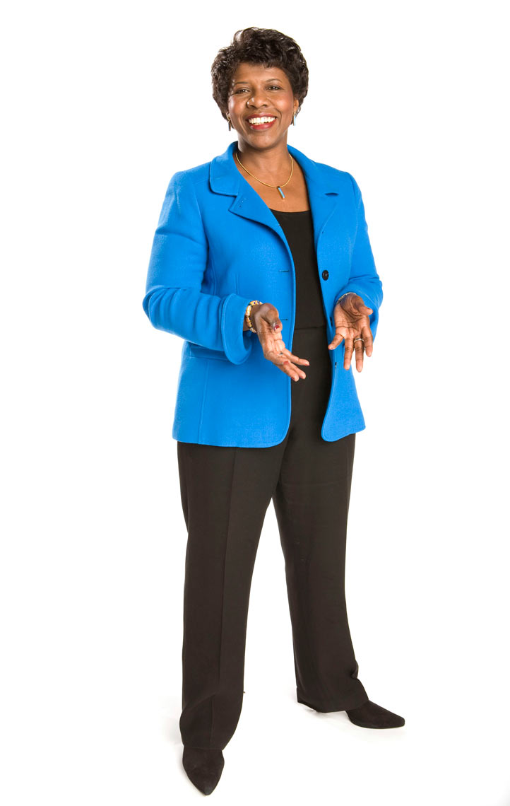 2008_122308_GwenIfill021_A